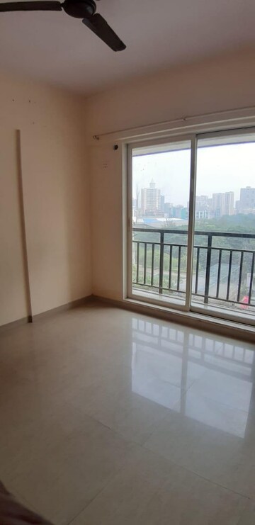 2 BHK Apartment For Rent in Harmony Horizons, Ghodbunder Road