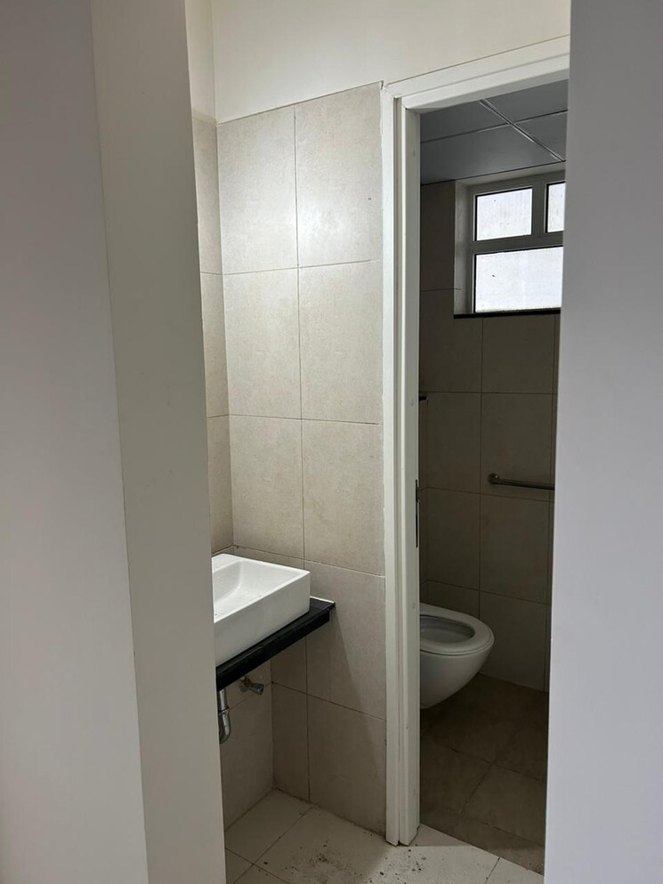 Bathroom, godrej-hillside 1 Bedroom 452 Sq.Ft. Apartment In Mahalunge Pune 7818465