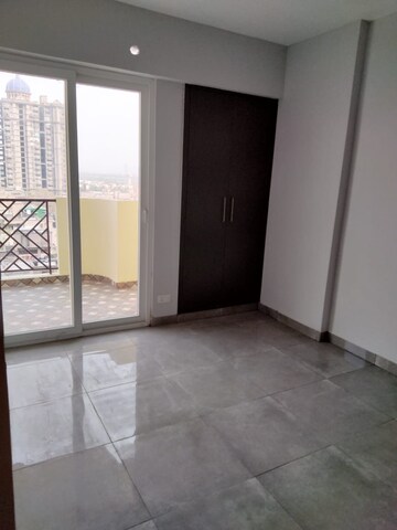Room in 4 BHK Builder Floor at Shalimar Garden Extension ii – for Rent