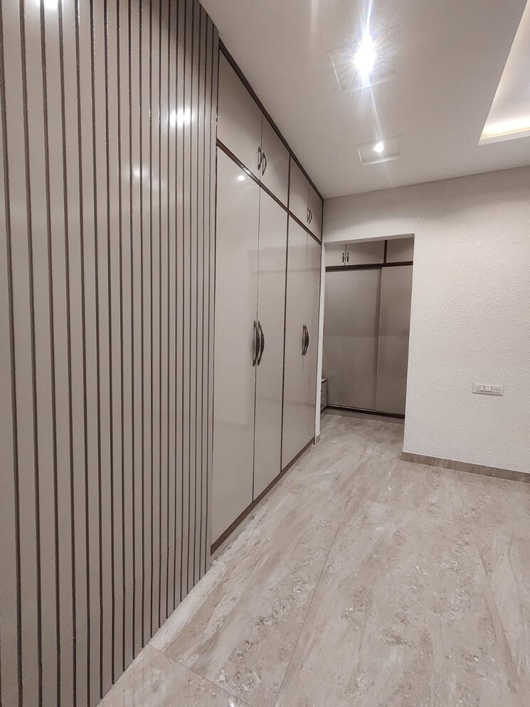 Room, sector 91 6+ Bedroom 5100 Sq.Ft. Independent House In Sector 91 Mohali 7818606