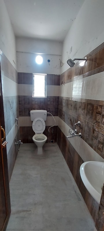 Bathroom in 2 BHK Builder Floor at Naktala – for Sale