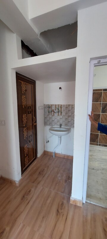  2 BHK Builder Floor at Naktala – for Sale