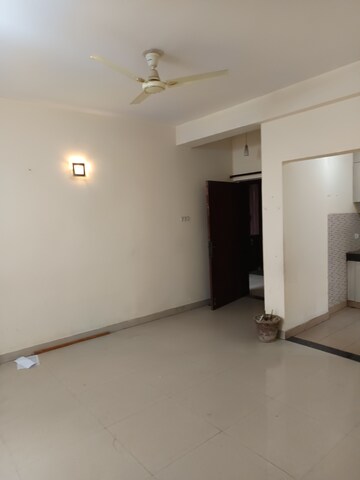 Room in 3 BHK Apartment at Omaxe Grand, Sector 93b – for Sale