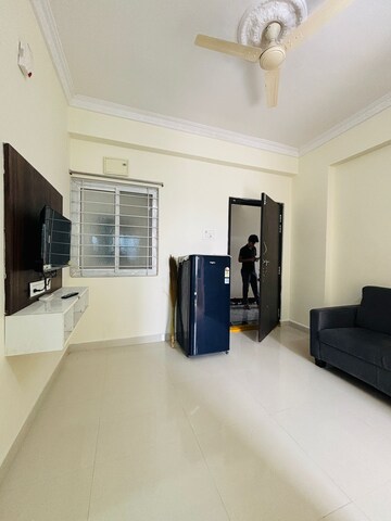Living Room in 1 BHK Apartment at Kondapur – for Rent