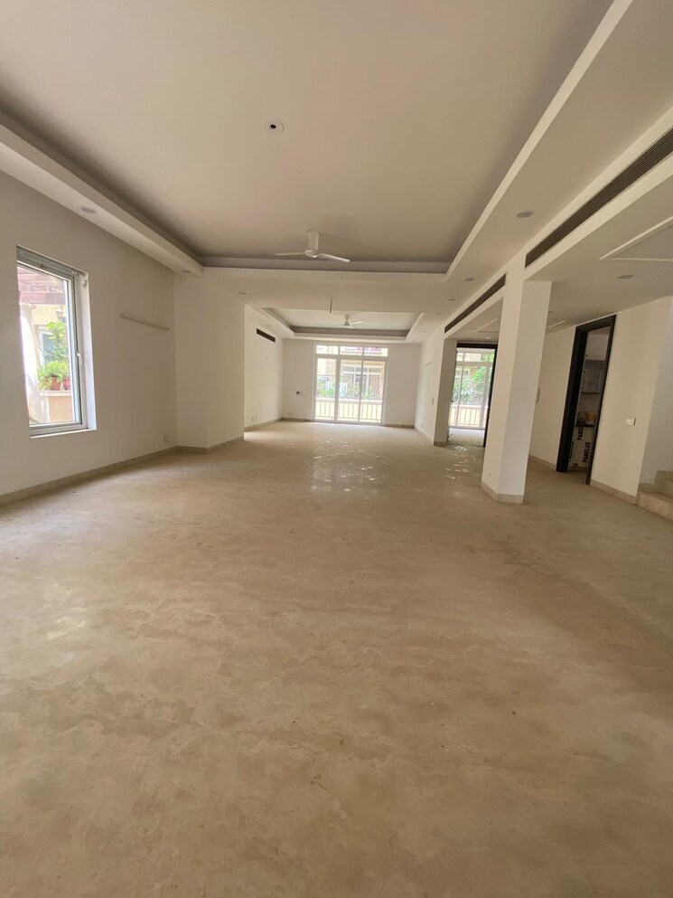 Room, emaar-marbella 5 Bedroom 8120 Sq.Ft. Villa In Sector 66 Gurgaon 7818657