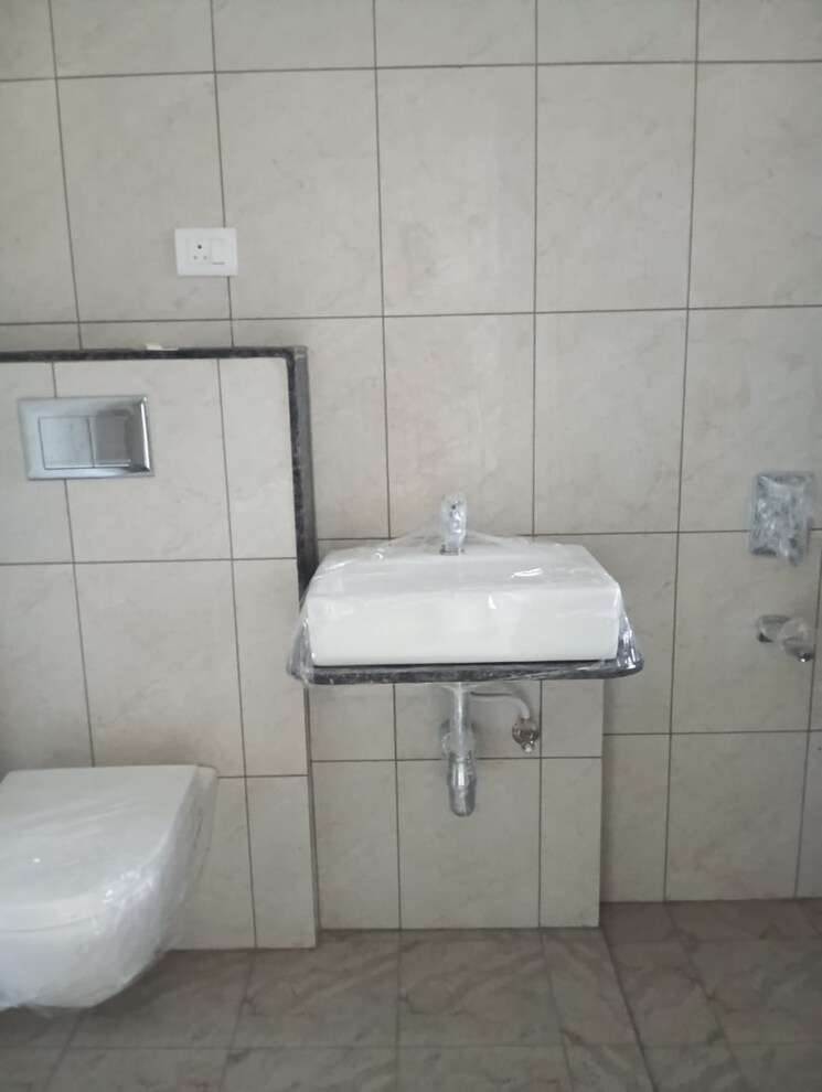 Bathroom, godrej-green-cove 2 Bedroom 650 Sq.Ft. Apartment In Mahalunge Pune 7818752