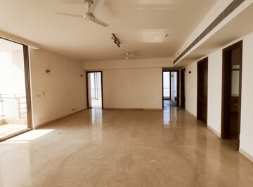 Room in 3.5 BHK Apartment at M3M Golf Estate, Sector 65 – for Rent