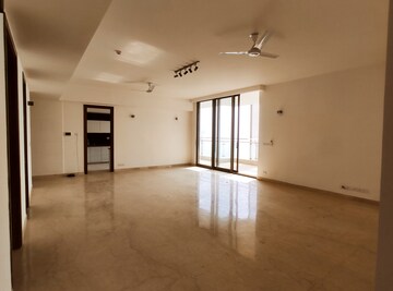 Room in 3.5 BHK Apartment at M3M Golf Estate, Sector 65 – for Rent