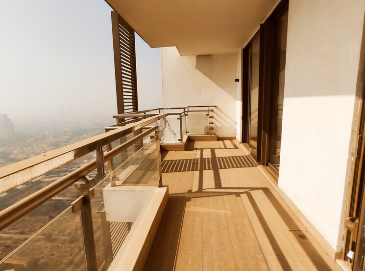 Balcony, m3m-golf-estate 3.5 Bedroom 3510 Sq.Ft. Apartment In Sector 65 Gurgaon 7818879