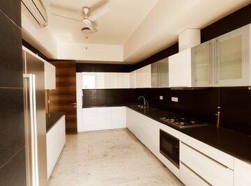 Kitchen in 3.5 BHK Apartment at M3M Golf Estate, Sector 65 – for Rent