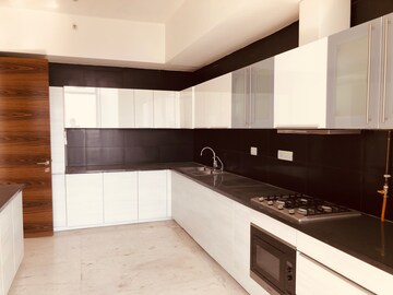 Kitchen in 3.5 BHK Apartment at M3M Golf Estate, Sector 65 – for Rent