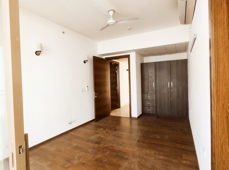 Room, m3m-golf-estate 3.5 Bedroom 3510 Sq.Ft. Apartment In Sector 65 Gurgaon 7818889