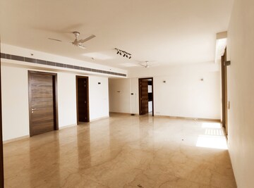 Room in 3.5 BHK Apartment at M3M Golf Estate, Sector 65 – for Rent