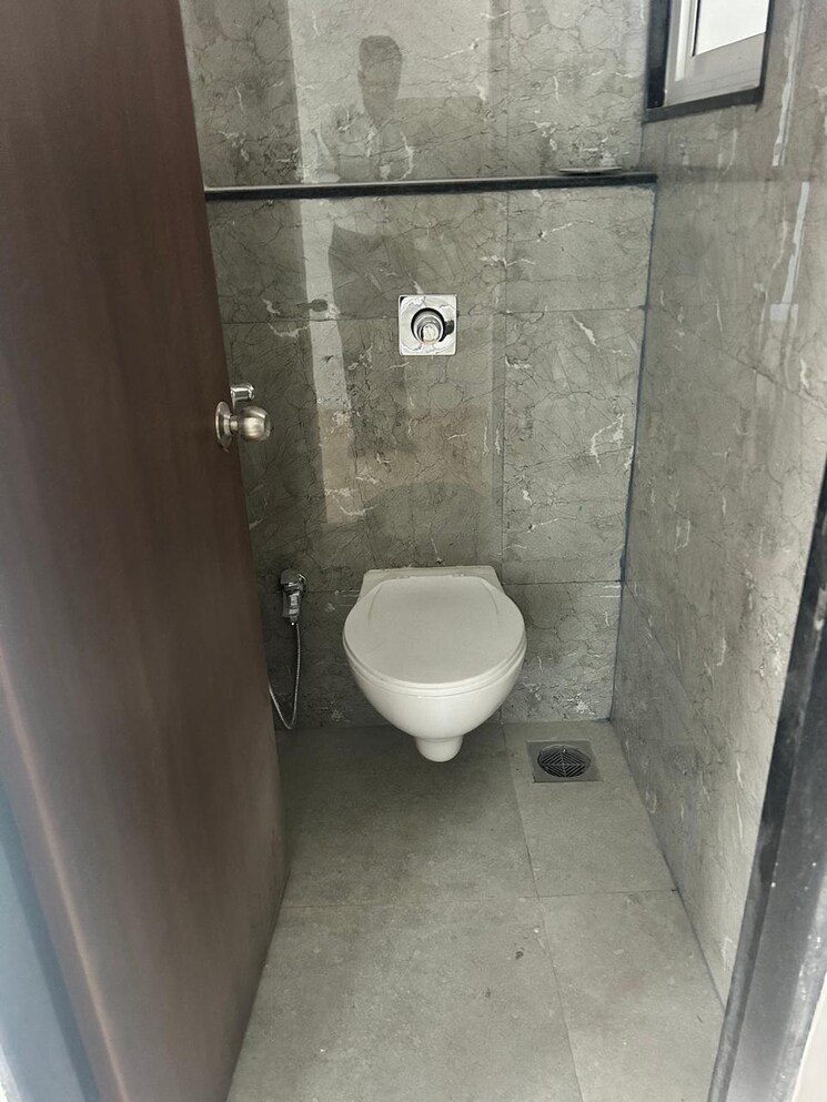 Bathroom, vtp-leonara 1 Bedroom 450 Sq.Ft. Apartment In Mahalunge Pune 7818930