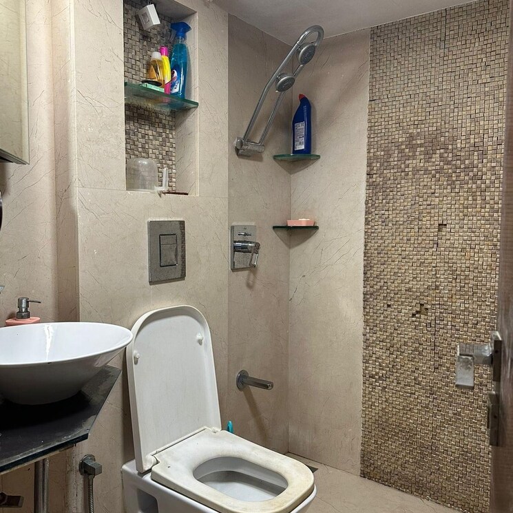 Bathroom, maitri-height-chs 1 Bedroom 500 Sq.Ft. Apartment In Kings Circle Mumbai 7818940