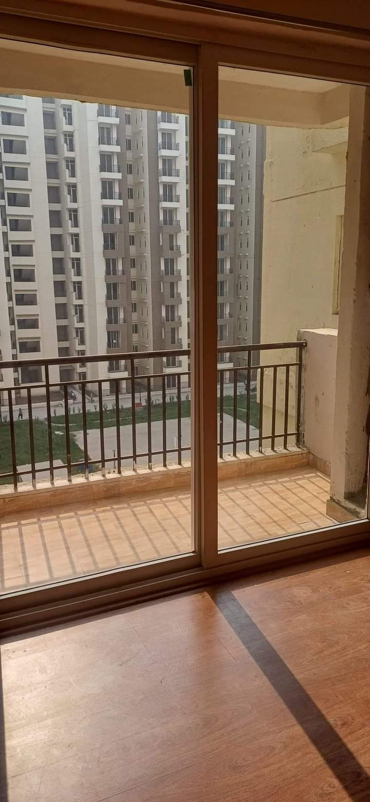 3 BHK Apartment For Resale in Amrapali Centurian Park Noida Ext Tech Zone 4 Greater Noida  7819003