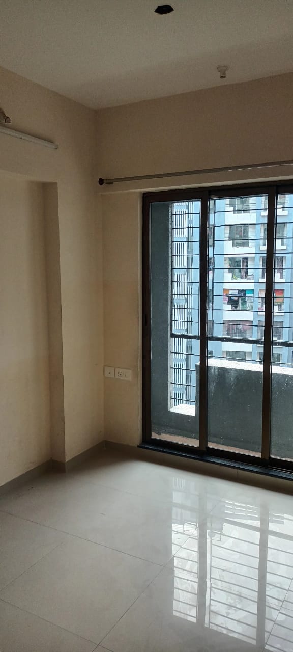 2 BHK Apartment For Sale in Kini Tower