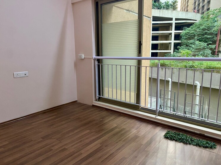 Balcony, lodha-splendora 3 Bedroom 955 Sq.Ft. Apartment In Ghodbunder Road Thane 7819065