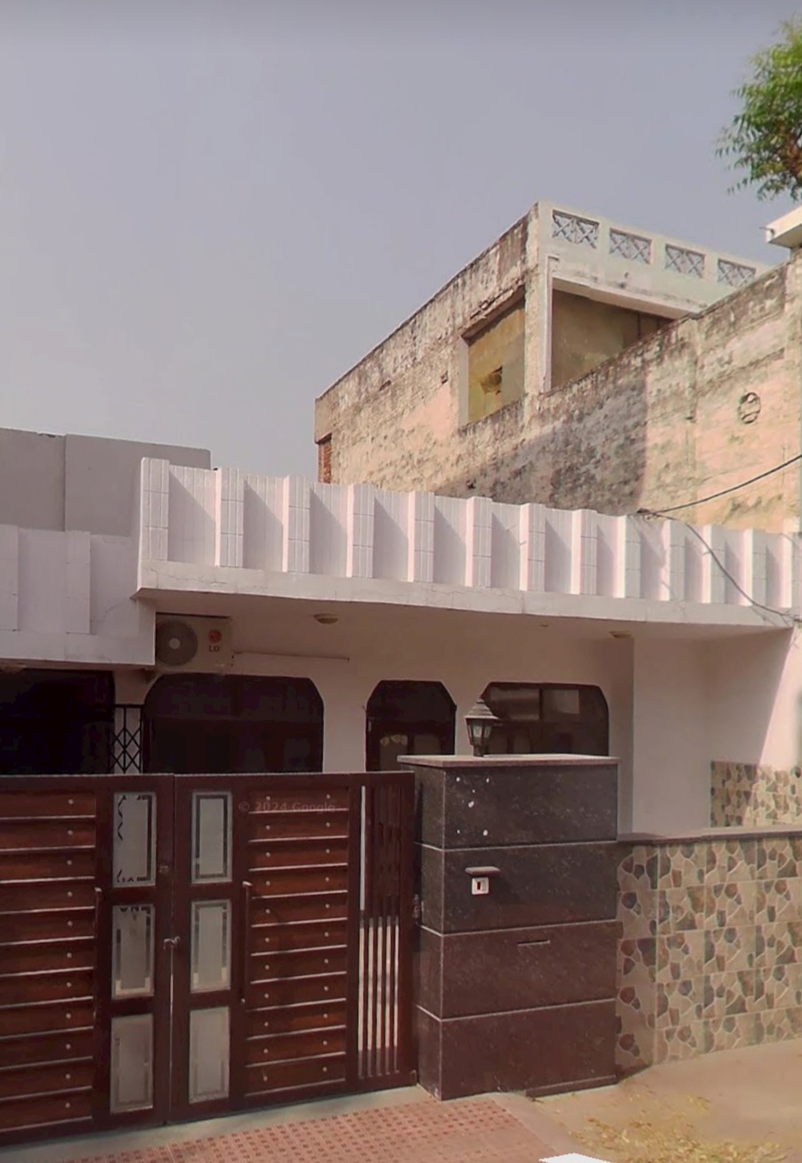 Plot For Sale in Sector 19