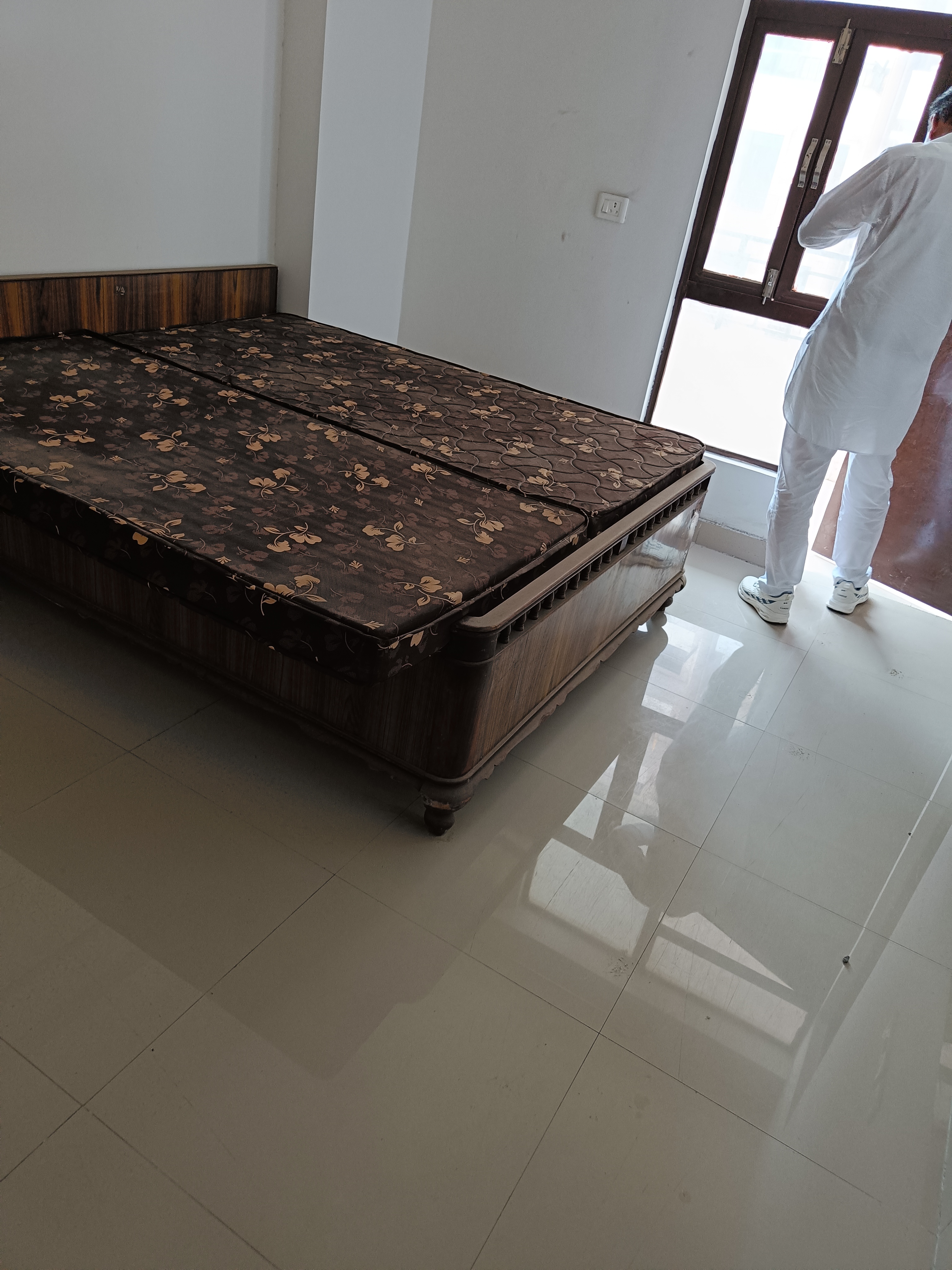 2 BHK Builder Floor For Sale in Supermax