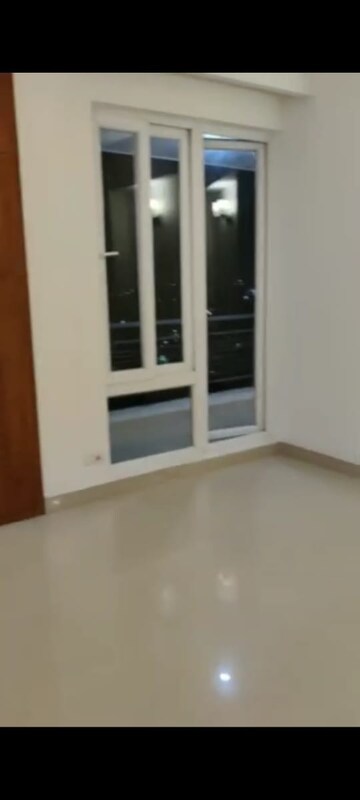 Room in 4 BHK Independent House at Sector 36 – for Rent