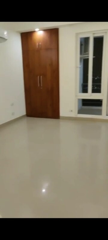 Room in 4 BHK Independent House at Sector 36 – for Rent