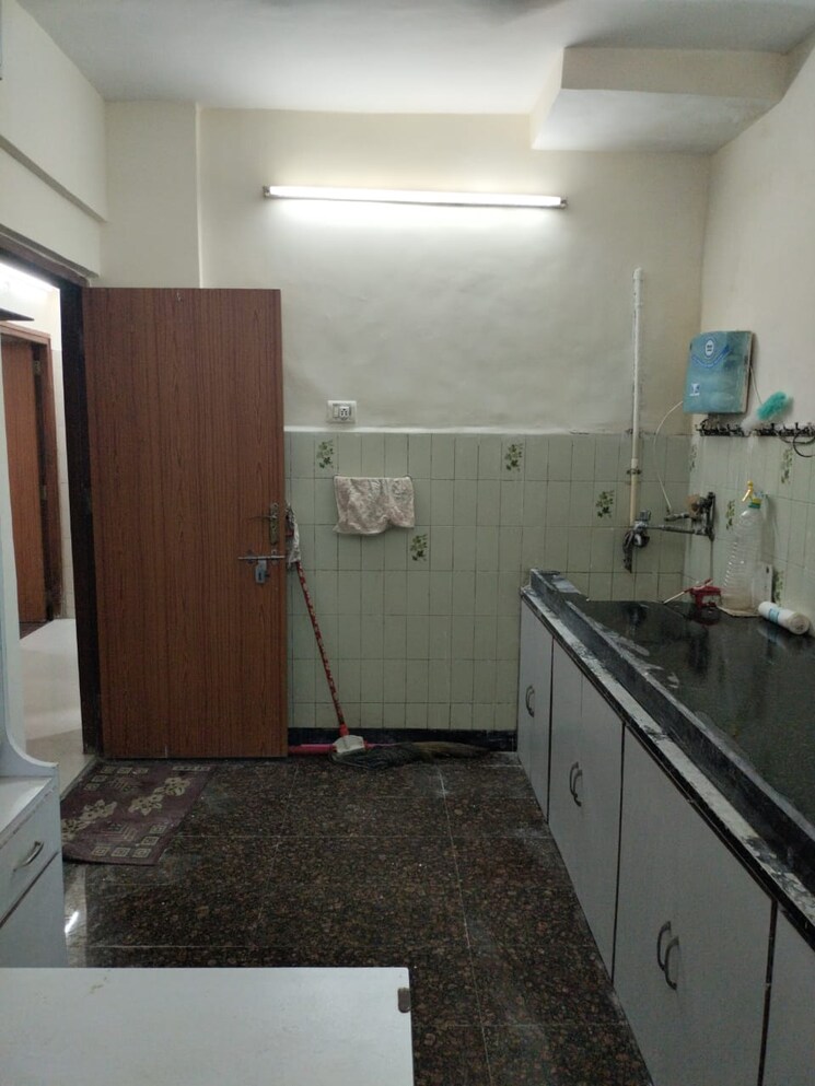 Kitchen, k-raheja-raheja-classique 3 Bedroom 1850 Sq.Ft. Apartment In Andheri West Mumbai 7819168