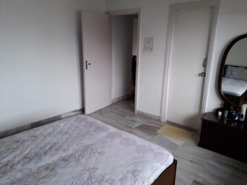 Room in 3 BHK Apartment at Evershine Greens, Andheri West – for Sale