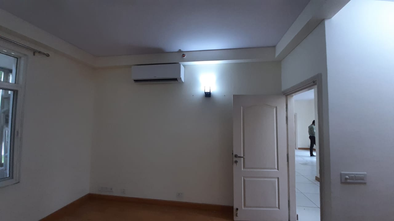 3 BHK Apartment For Sale in Jaypee Moon Court