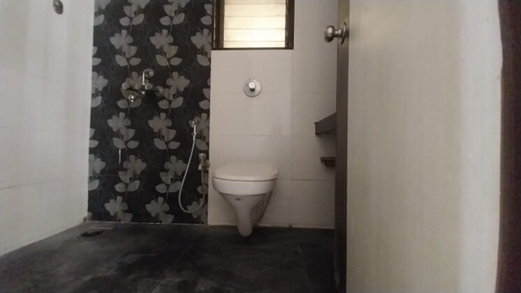 Attached Bathroom, kolshet road 2 Bedroom 650 Sq.Ft. Apartment In Kolshet Road Thane 7819283