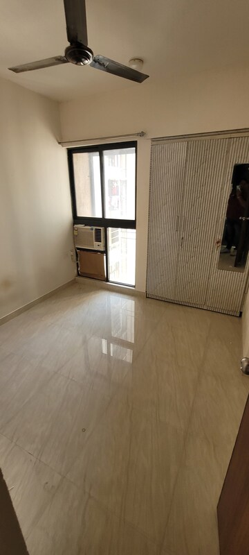 2 BHK Apartment For Rent in Lodha Crown Quality Homes, Majiwada