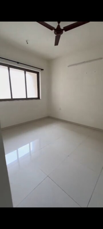Room in 2 BHK Apartment at Lodha Splendora Tierra, Ghodbunder Road – for Sale