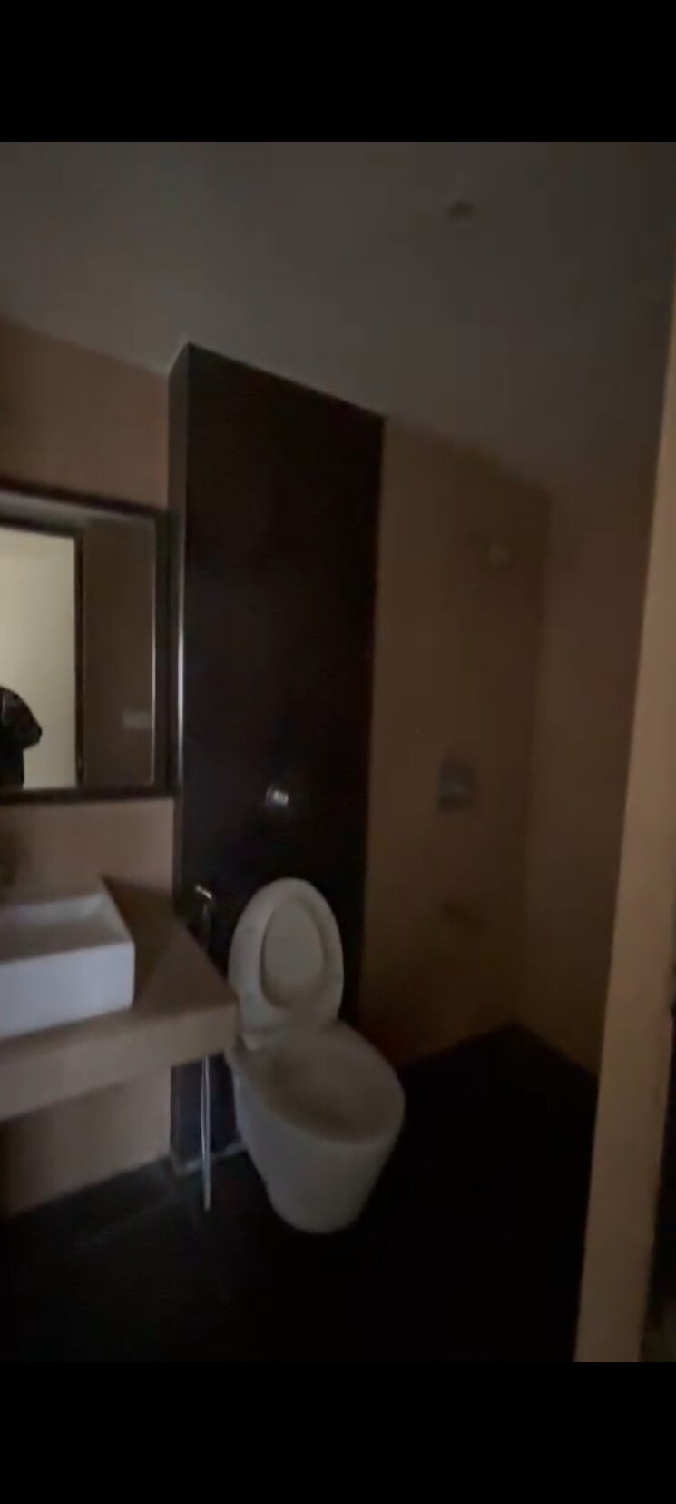 Bathroom, lodha-splendora-tierra 2 Bedroom 777 Sq.Ft. Apartment In Ghodbunder Road Thane 7819322