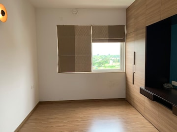 Room in 2.5 BHK Apartment at Prestige Misty Waters, Hebbal – for Sale