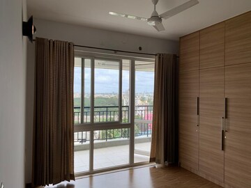 Room in 2.5 BHK Apartment at Prestige Misty Waters, Hebbal – for Sale