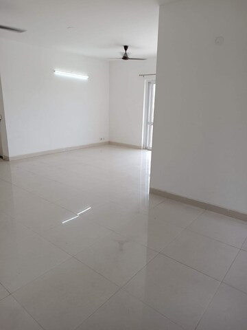 Room in 3 BHK Apartment at Puri Vip Floors, Sector 81 – for Rent