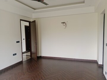 Room in 5 BHK Villa at Emaar Marbella, Sector 66 – for Sale