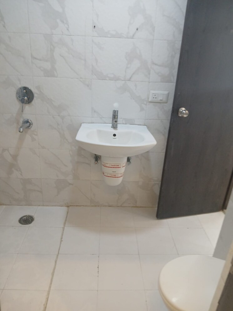 Bathroom, eureka-diya-green-city 2.5 Bedroom 1170 Sq.Ft. Apartment In Raj Nagar Extension Ghaziabad 7819402