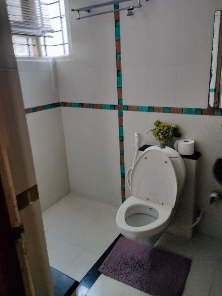 Bathroom, hrbr layout 5 Bedroom 2400 Sq.Ft. Independent House In Hrbr Layout Bangalore 7819657