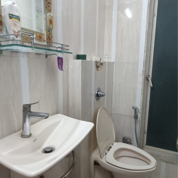 Bathroom, vitthal-krupa-building 1 Bedroom 400 Sq.Ft. Apartment In Santacruz East Mumbai 7819876