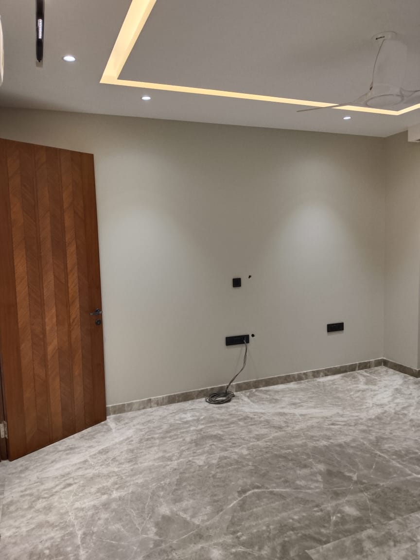 3.5 BHK + Servant Room 1995 Sq.Ft. Apartment in Bestech 92 Market Place