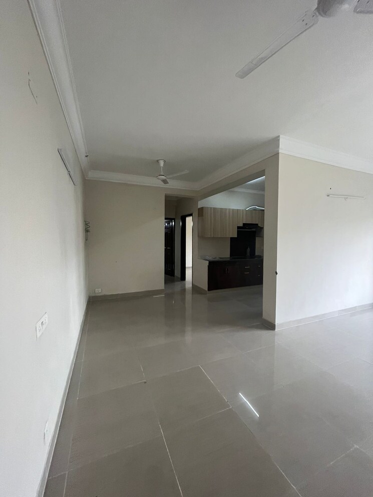 Room, paramount-floraville 3 Bedroom 1685 Sq.Ft. Apartment In Sector 137 Noida 7820099