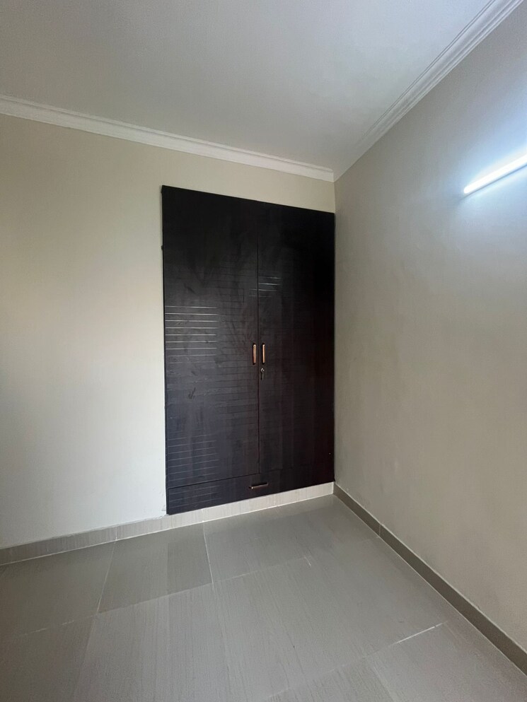 Room, paramount-floraville 3 Bedroom 1685 Sq.Ft. Apartment In Sector 137 Noida 7820099