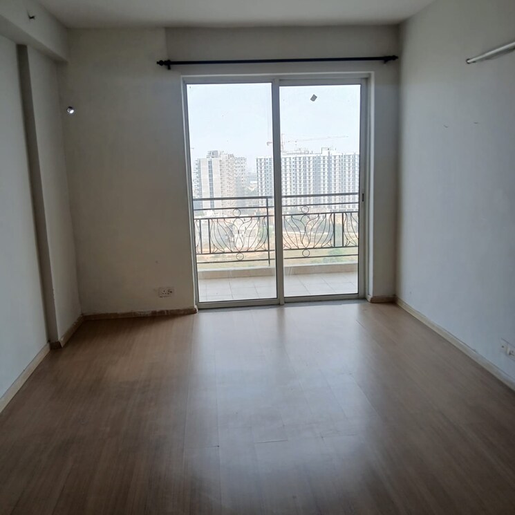 Room, dlf-new-town-heights-ii 3 Bedroom 1930 Sq.Ft. Apartment In Sector 90 Gurgaon 7820205