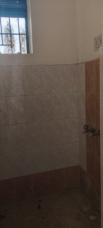 Bathroom in 1 BHK Apartment at Sector 10 Greater Noida – for Sale