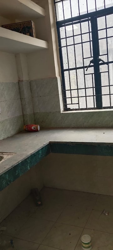 Room in 1 BHK Apartment at Sector 10 Greater Noida – for Sale