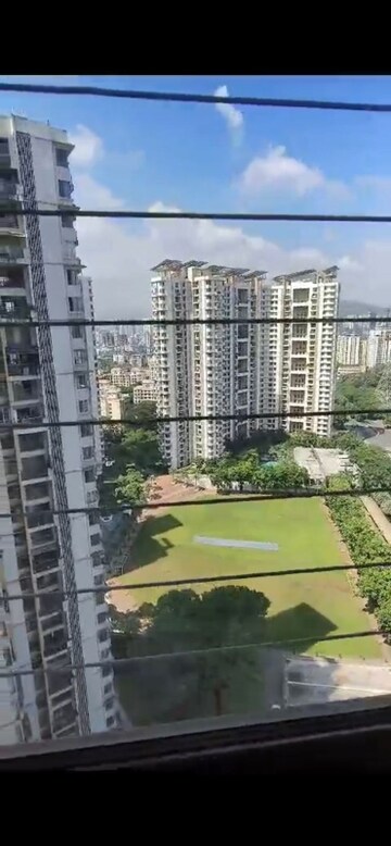 3 BHK Apartment For Rent in Lodha Amara, Kolshet Road