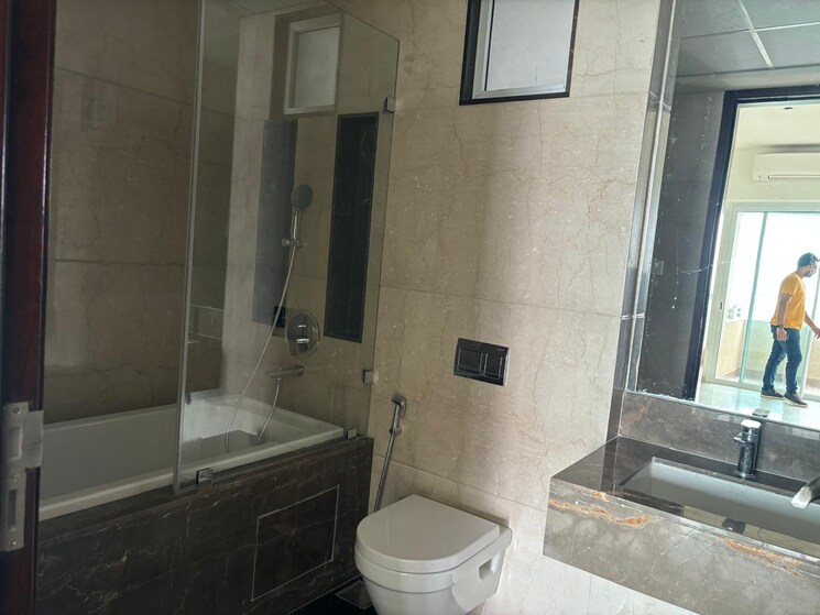Bathroom, lokhandwala-minerva-mahalaxmi 4 Bedroom 2136 Sq.Ft. Apartment In Mahalaxmi Mumbai 7820441