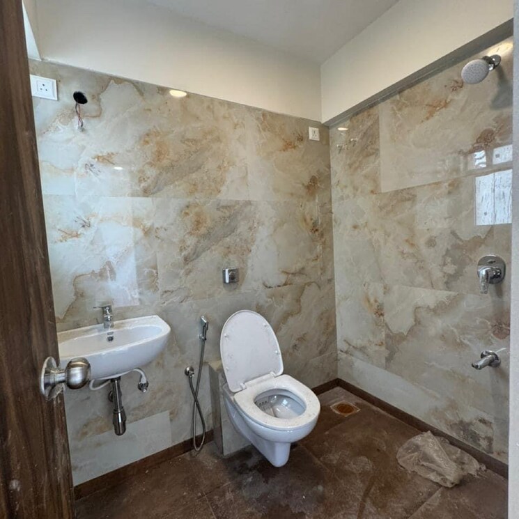 Bathroom, alag-ashtapad 2 Bedroom 610 Sq.Ft. Apartment In Pant Nagar Mumbai 7820487