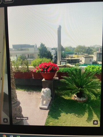 4 BHK Builder Floor – Garden View at Panchsheel Park - for Rent